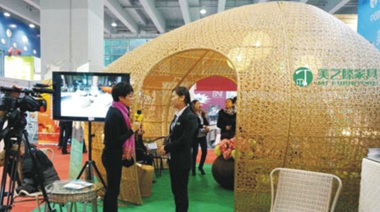 我司以制造休閑家具主要藤制家具為主，對比了幾家后，選擇與中擂公司合作，策劃團隊提出了美家、美院、美之滕的定位，讓我們美之滕產品有了清晰的市場定位，期待與中擂公司一起成長。